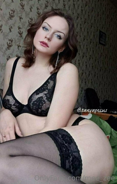 mee zee modelo gratis galería