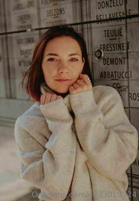 misato mylf joli modèle archive