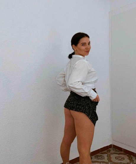 misato mylf hermosa estrella fotos