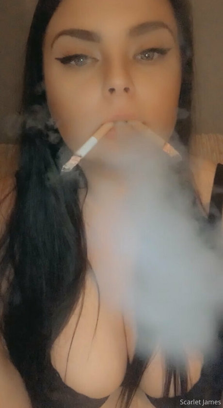 scarletjames301 estrella sexy foto