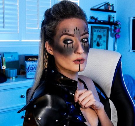 BasicWitGirl modelo hermosa imágenes