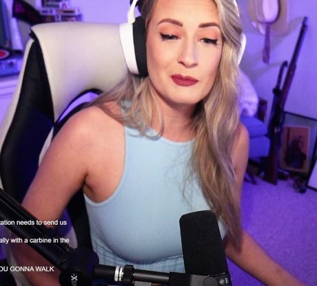 BasicWitGirl star exclusive img