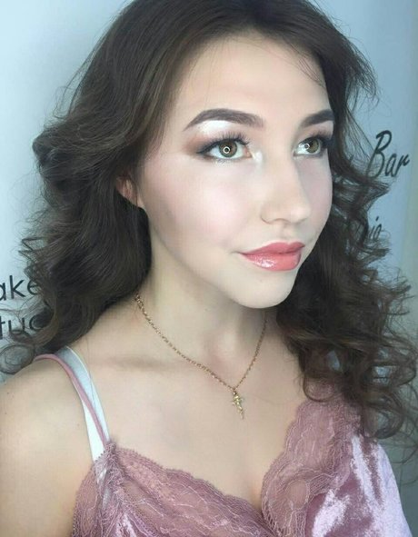 Top Baby ASMR étoile érotique des photos