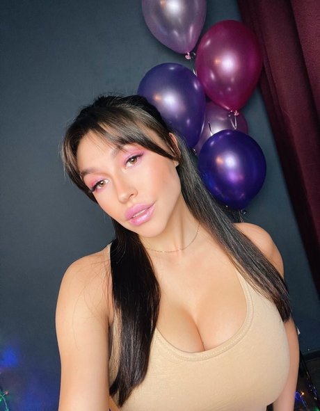 Top Baby ASMR jolie actrice image