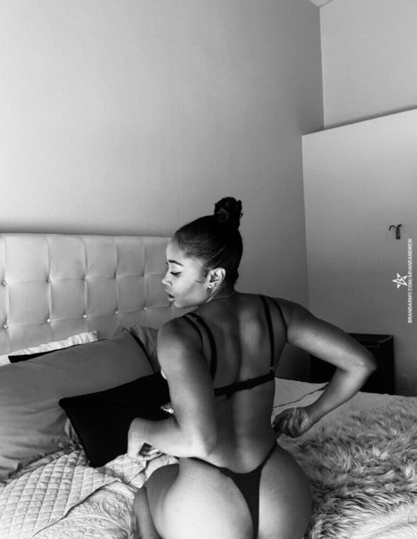 Ariane Andrew porn star gallery