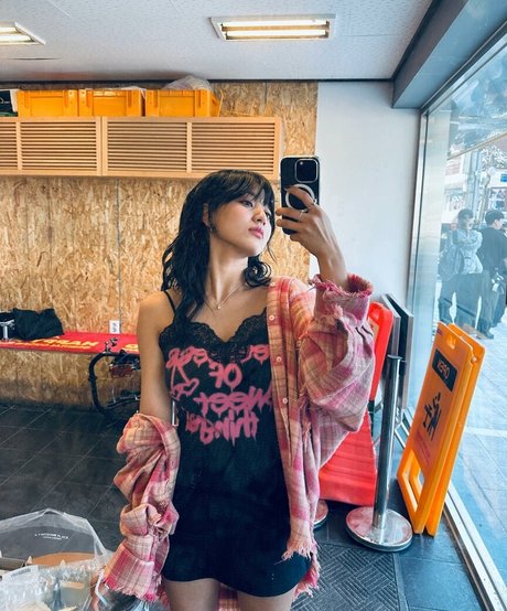 Jihyo modelo caliente foto