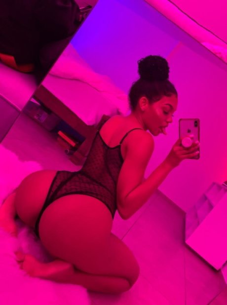 xttiona actriz de desnudos fotos