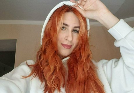 rebekka red fox star exclusive img