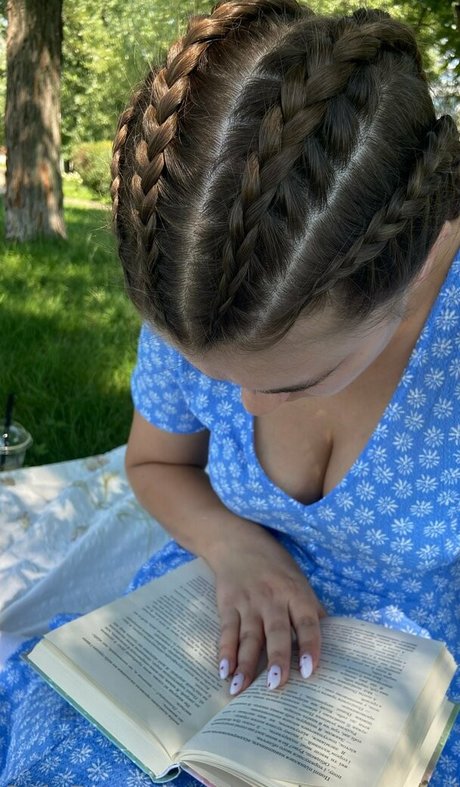 the cherry on the cake modèles nus images