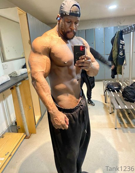 pleasure12368 beau modèle des photos