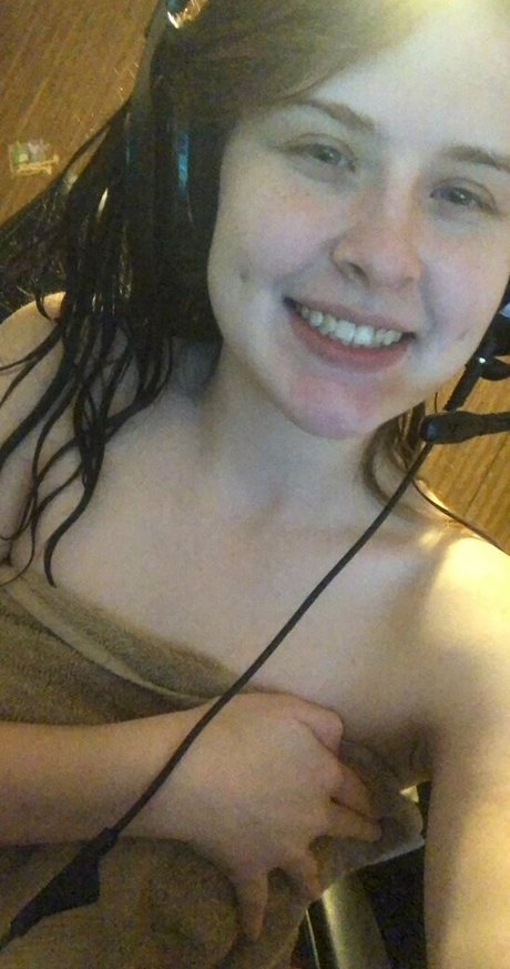 nessajade estrella porno caliente fotos