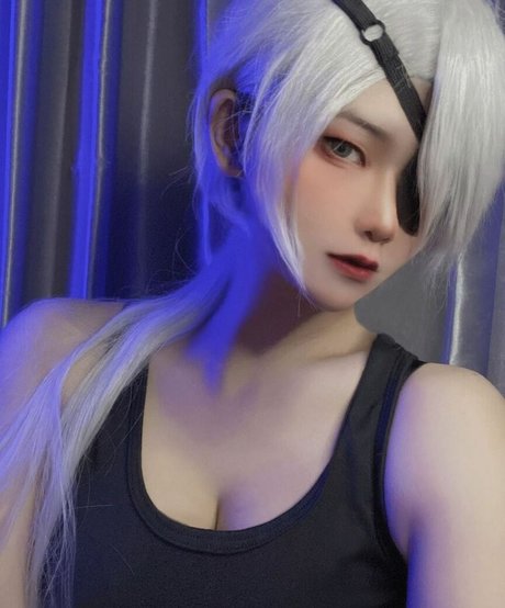 Aveline Tetsuya modèle nu collection