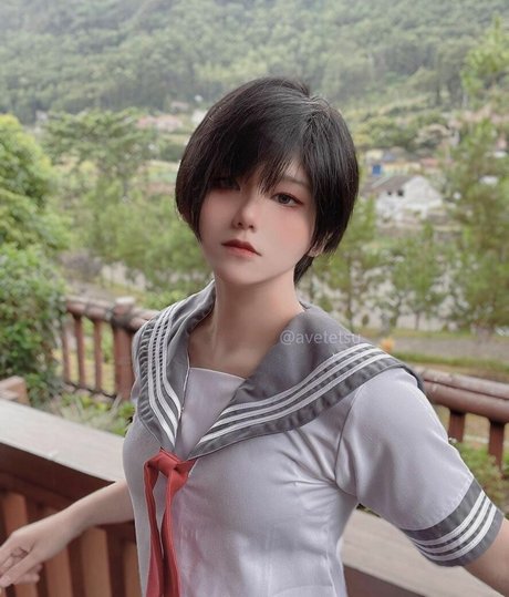 Aveline Tetsuya modelo atractivo galería