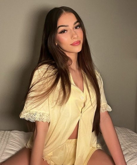 Julia Merekoulias hermosa estrella porno foto