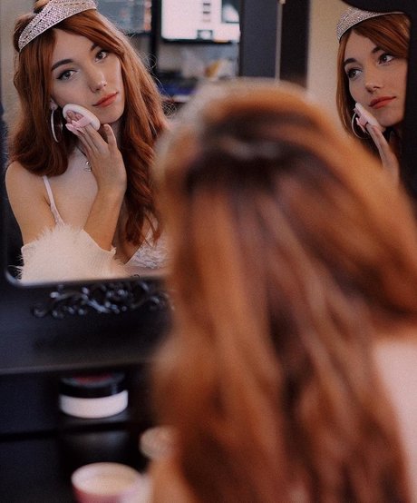 moonstreuxx estrella hermosa foto