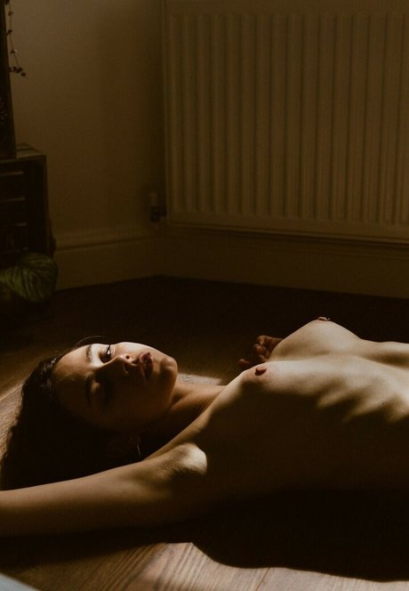 Nausicaa Yami desnudos de estrellas porno fotos