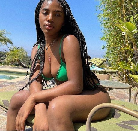 Quenlin Blackwell modelo perfecto foto