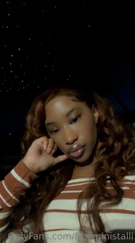 freeministalli actrice de nus images