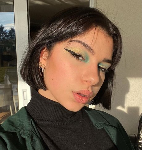 Emmy Tifrit estrella porno superior foto