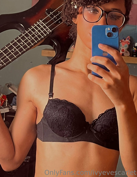 ivyevescarlet actrice parfaite photos