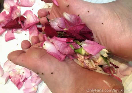 Eri Kitami modèle de haute qualité images