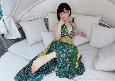 Eri Kitami hermosa estrella porno imágenes