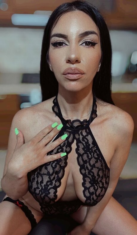 TitiTitaki pornstar pretty photos