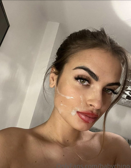 Meg Cummings haut modèle archive