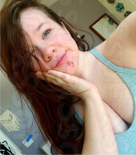 BittieTV actriz atractiva galerías