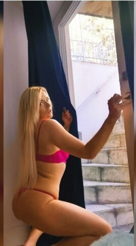 female bodybuilder onlyfans hd image