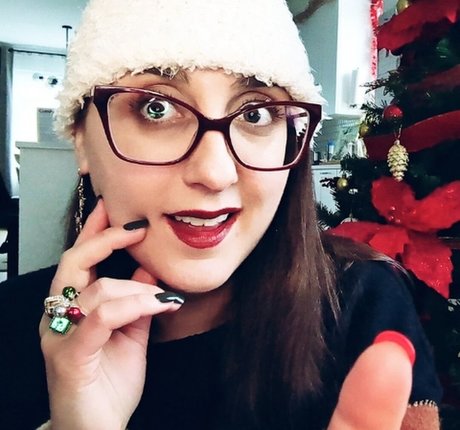 ASMR Alysaa free model pics