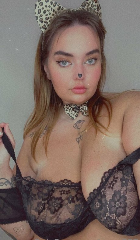 wero777 actrice érotique des photos