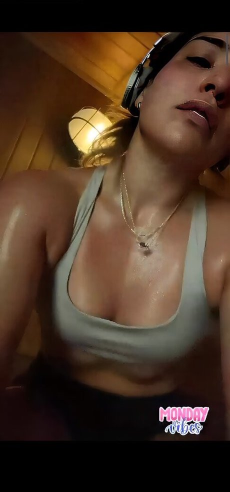 Raquel Rodriguez top star images