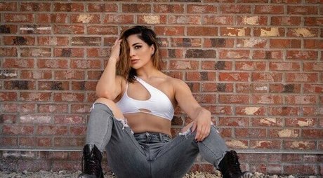 Raquel Rodriguez actrice libre photos