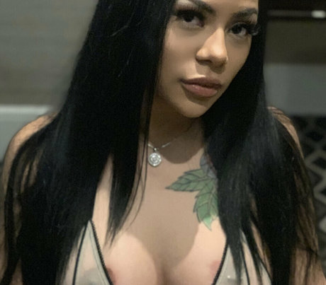 Strellakat actriz caliente galería