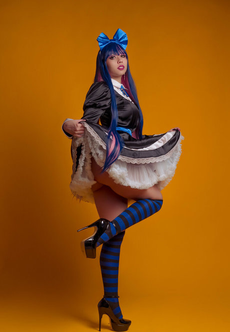 Dira Cosplay modelo pornografico imágenes