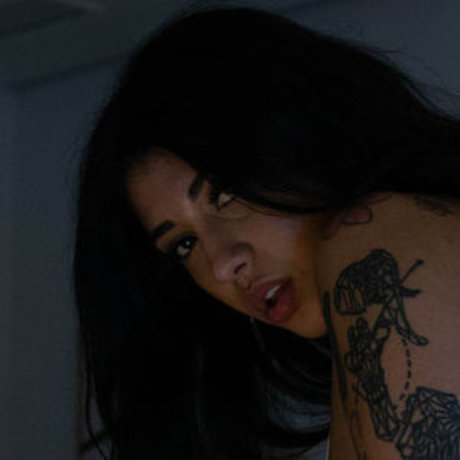 ClaudiaTwerkUp hermosa estrella archivo