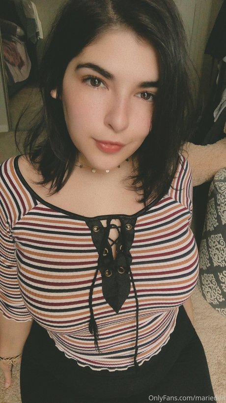 Mariedoll modelo desnudo archivo