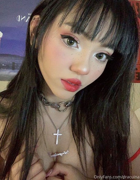 Dracuina bonita modelo foto