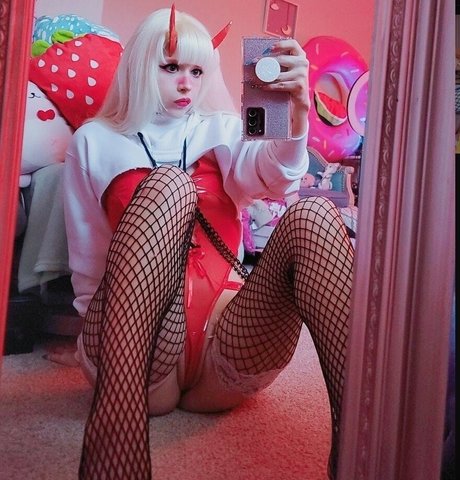 Monster Girl star du porno gratuite photo