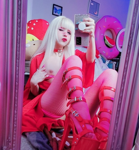 Monster Girl modelo desnudos galerías