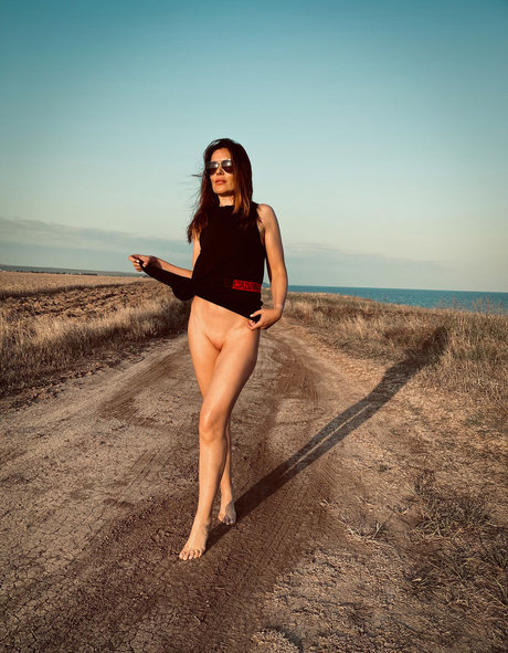 Elena Ptena estrella agradable foto