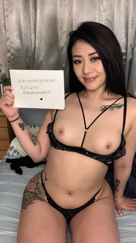 Annie Thing Possible modelo sexy foto