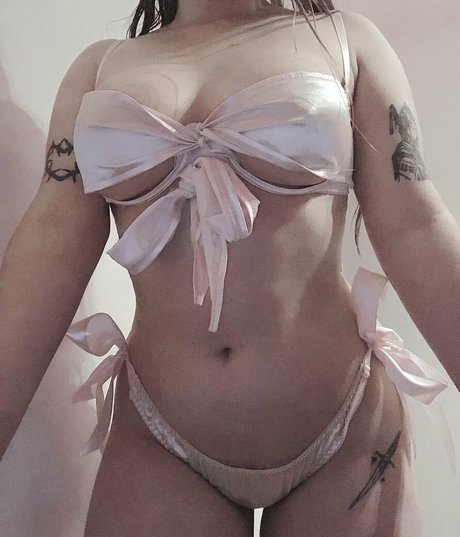 lilmawi modèle porno collection