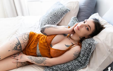 Pia Lora exclusive actress photo