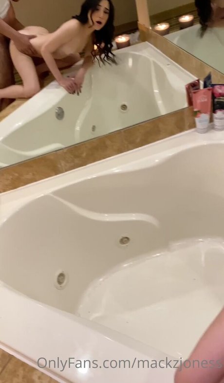 Mackenzie Jones star du porno hd des photos