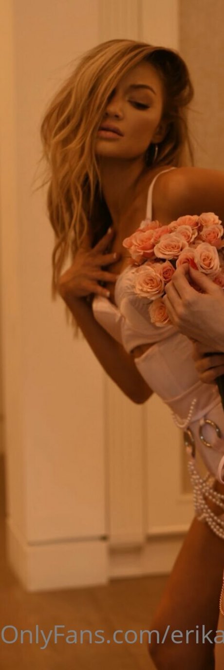 Erika Costell étoile de haute qualité collection