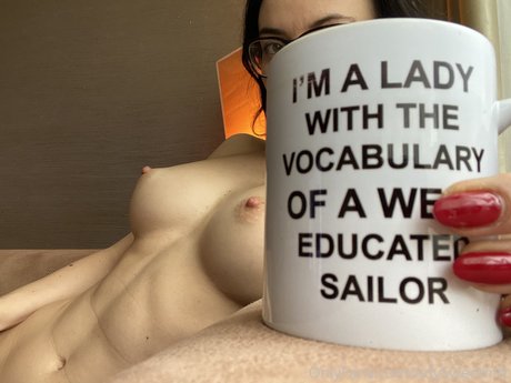 Adysweet actrice nue image