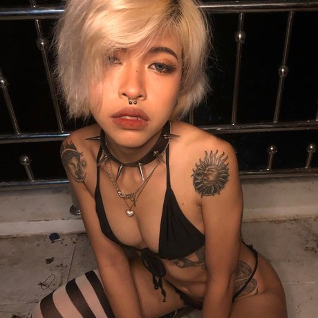 LUPINZ erotic star photos