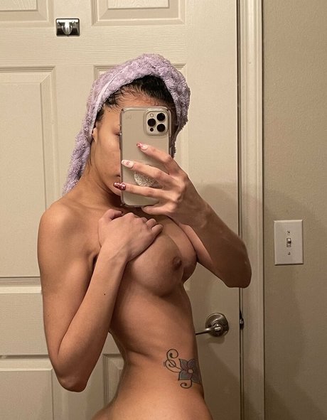 Skylar Fox pornstar nude photo